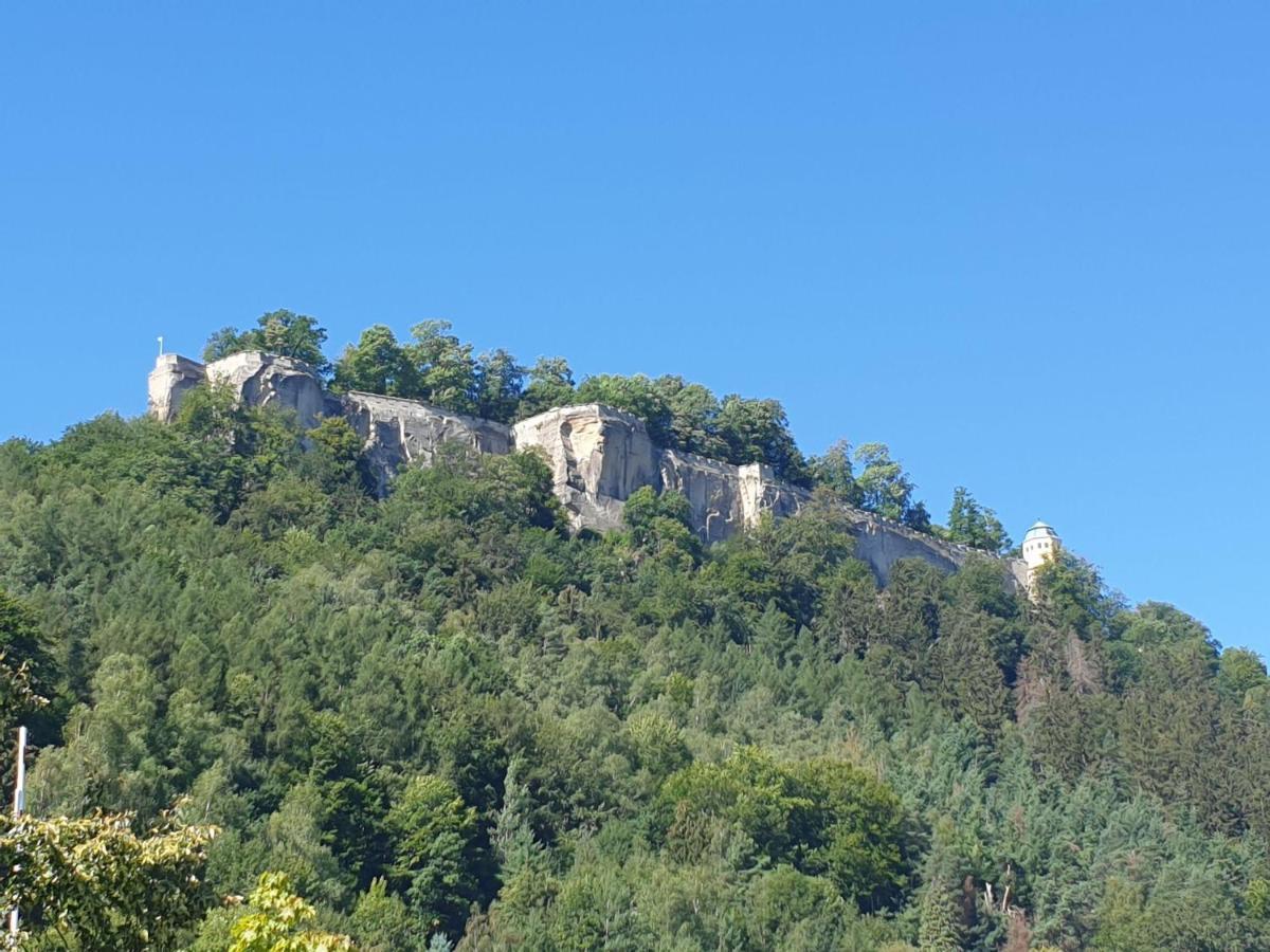 Saechsische-Schweiz-Ferienhaus-Wohnung-2-Mit-Hervorragendem-Panoramablick-Ueber-Das-Elbtal Königstein Exterior foto