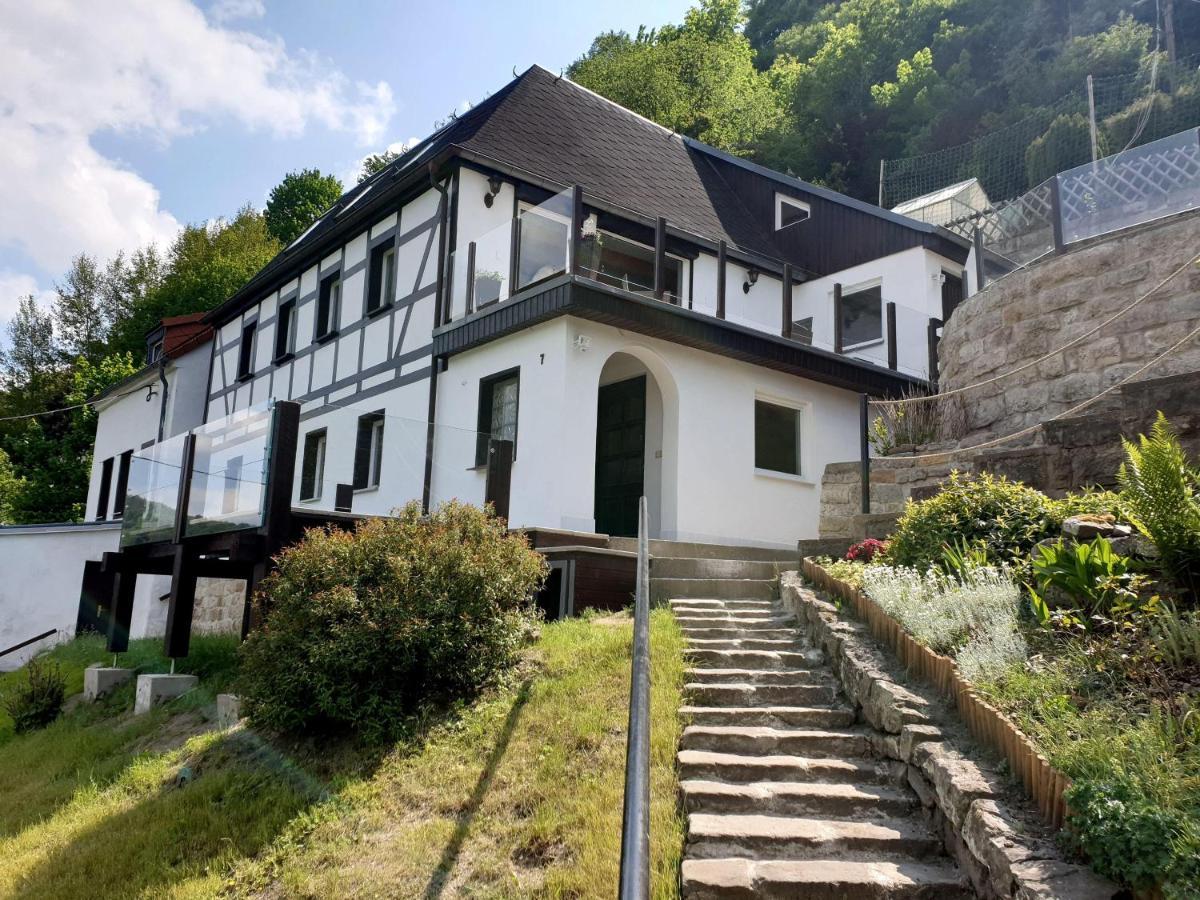 Saechsische-Schweiz-Ferienhaus-Wohnung-2-Mit-Hervorragendem-Panoramablick-Ueber-Das-Elbtal Königstein Exterior foto
